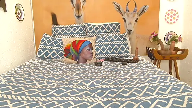 GiantBootyMilf webcam