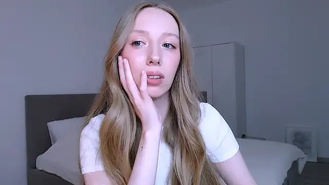 Luna_insniity webcam