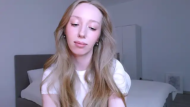 Luna_insniity webcam