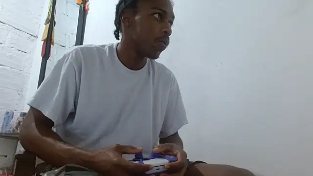 Larry-n-clouds webcam