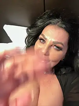 Nola_Luxx-offiziell webcam