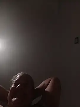 MilF-eterna_69 webcam