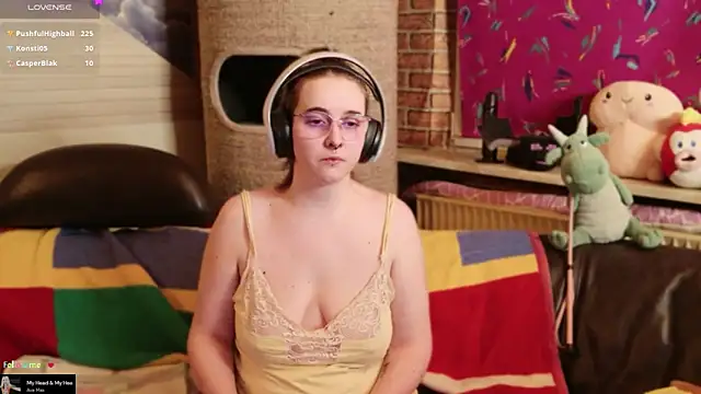 GamerGirl_Eve webcam