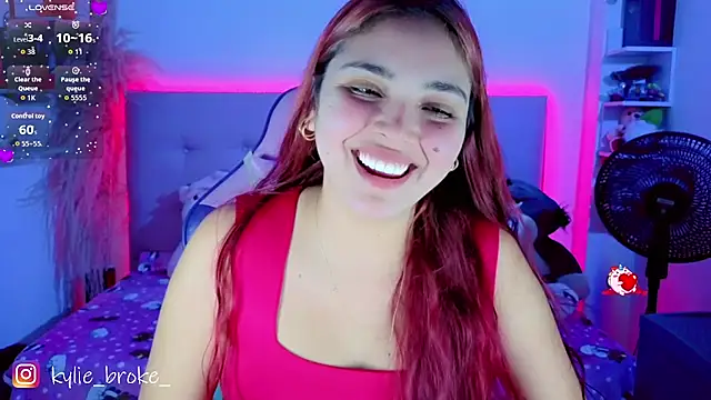 Kylie_brokee webcam stripchat model stream image