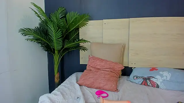 violet_giraldo webcam