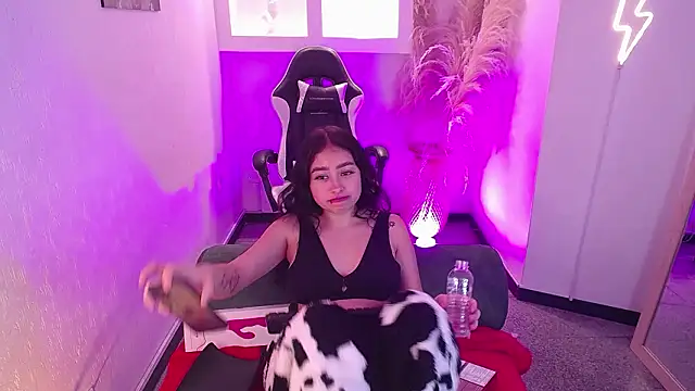 vallolett - Vallolett's free webcam - UK Sex Cams