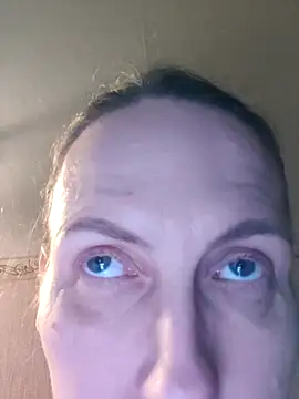 evelina_cute - Evelina_cute's free webcam