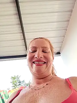 sexy-woman-mature (F mature) - Squirt