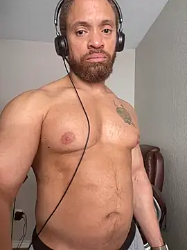 fathero1time (M mature) - 4000 Tokens and I bust this nut 💰💰💰