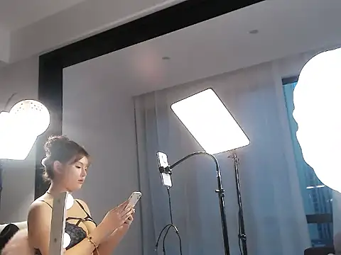 美女zizi-2026在线直播