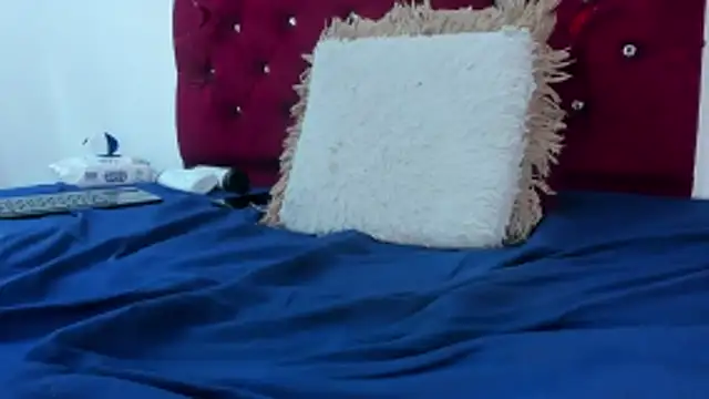 Melody_Megann webcam