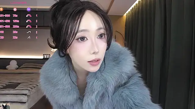 AYW-21 from StripChat is Freechat