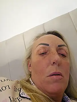 theblondecocklover webcam