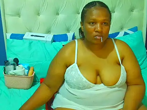 JUICEYLIPS333X webcam