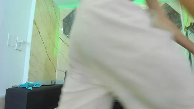 Latins_on_fire webcam