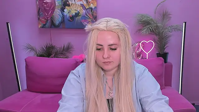 Hennessy_bunny webcam