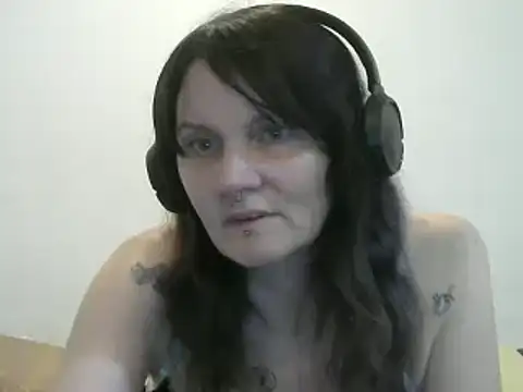 Hotmodel1984 live sex cam