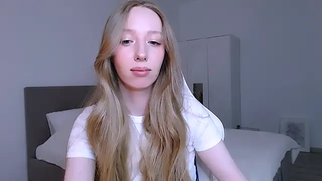 Luna_insniity webcam