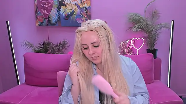 Hennessy_bunny webcam