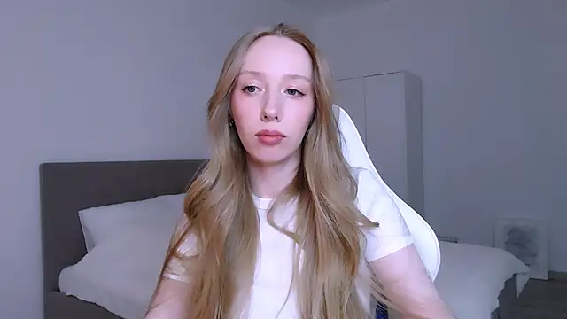 Luna_insniity webcam