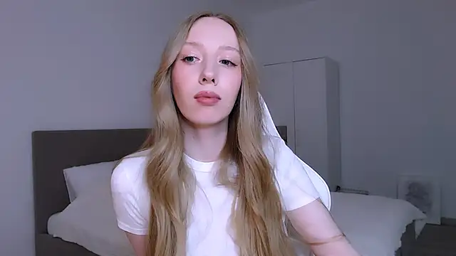 Luna_insniity webcam