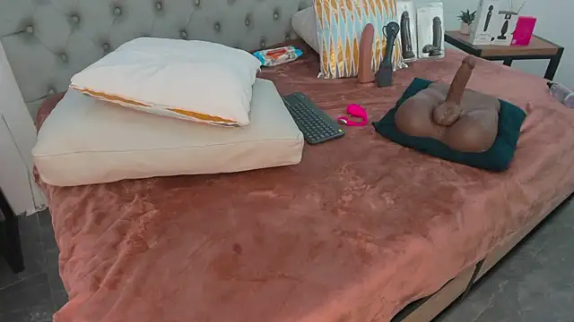 sabrina_shark_ webcam