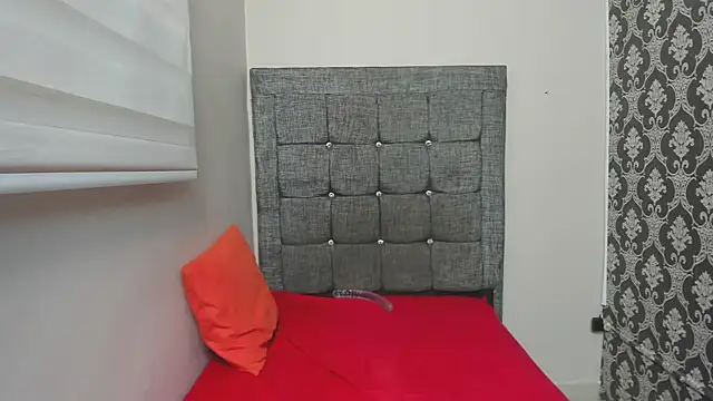 Little_Twink19x webcam