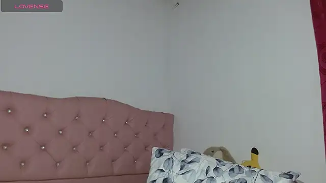 emily_littesweet - Emily_littesweet's free webcam