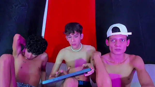 Pleasure_boys_hot webcam