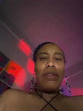 Webcam Model (Lunalovesyou8)  is live.Free join now!