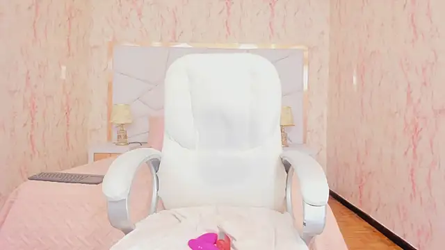 Emily_Whinfre webcam