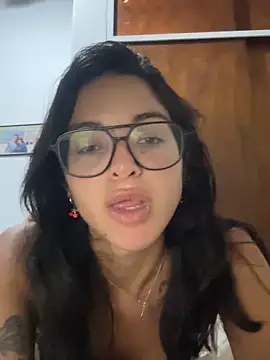 lucialuna - Lucialuna's free webcam - UK Sex Cams