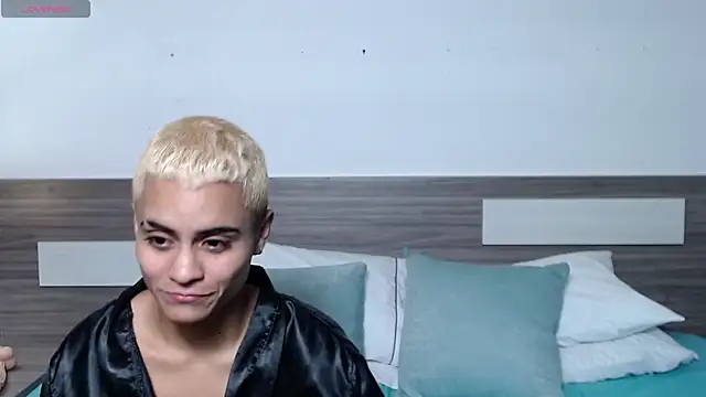 Liiamthompson webcam