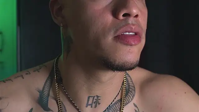 AlphaMasterXxx webcam