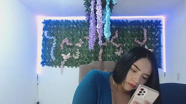 adara_cute_69 webcam