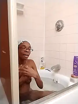 Jasmine_FullsShine webcam