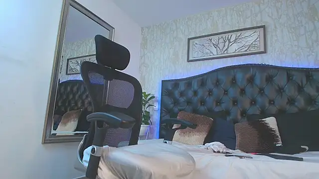 Lander_Cruz's live cam