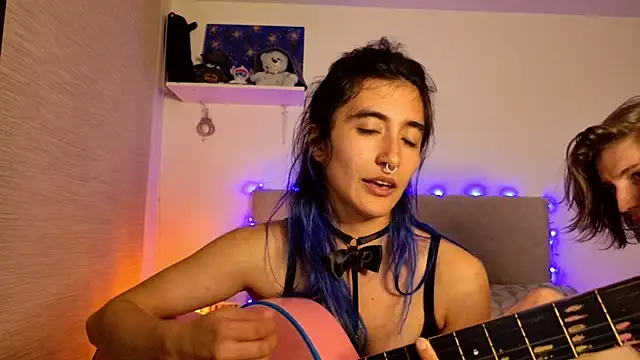 lunaisback - LunaisBack's free webcam - UK Sex Cams