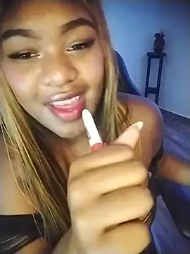 Roonie_garces webcam