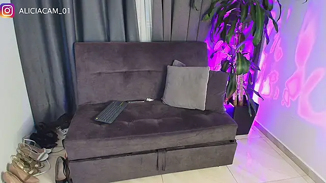 Aliciawonderxx webcam