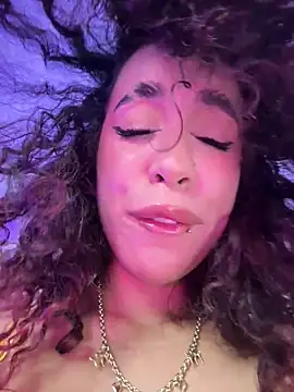 woo_isdaphne - Woo_isDaphne's free webcam