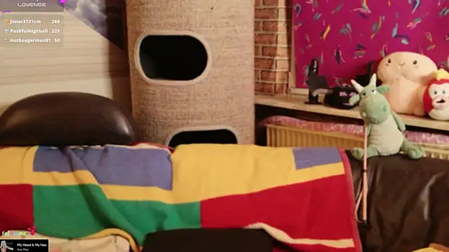 gamergirl_eve - GamerGirl_Eve's free webcam - UK Sex Cams