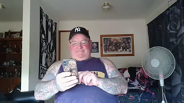 KINKYBLUEYES69 webcam