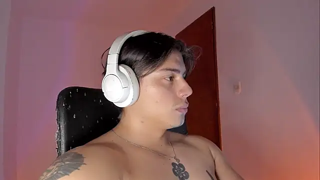 giordano_russo (M young) - first cum of the day!