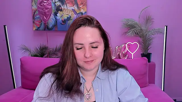 Hennessy_bunny webcam