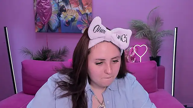 Hennessy_bunny webcam