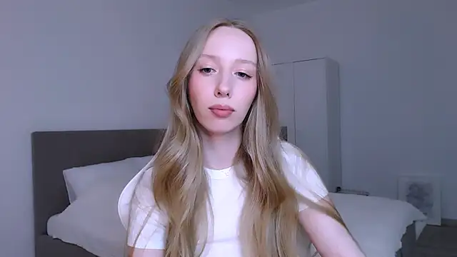 Luna_insniity webcam