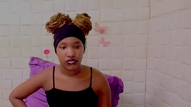 EroticSexyPrada webcam