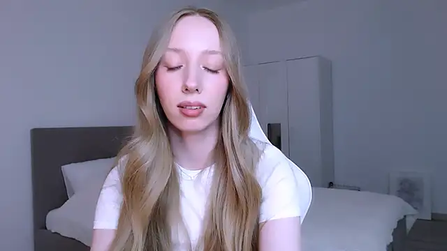 Luna_insniity webcam