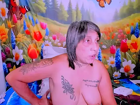 indianroxy webcam